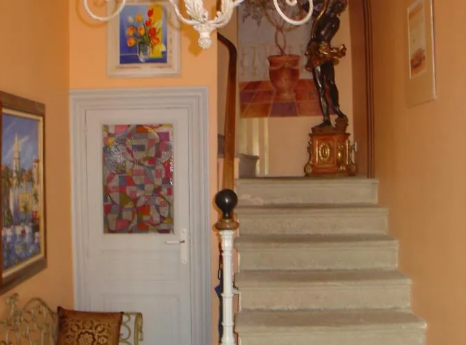 Nocleg ze śniadaniem L Echarpe D Iris Montpeyroux (Puy-de-Dome)